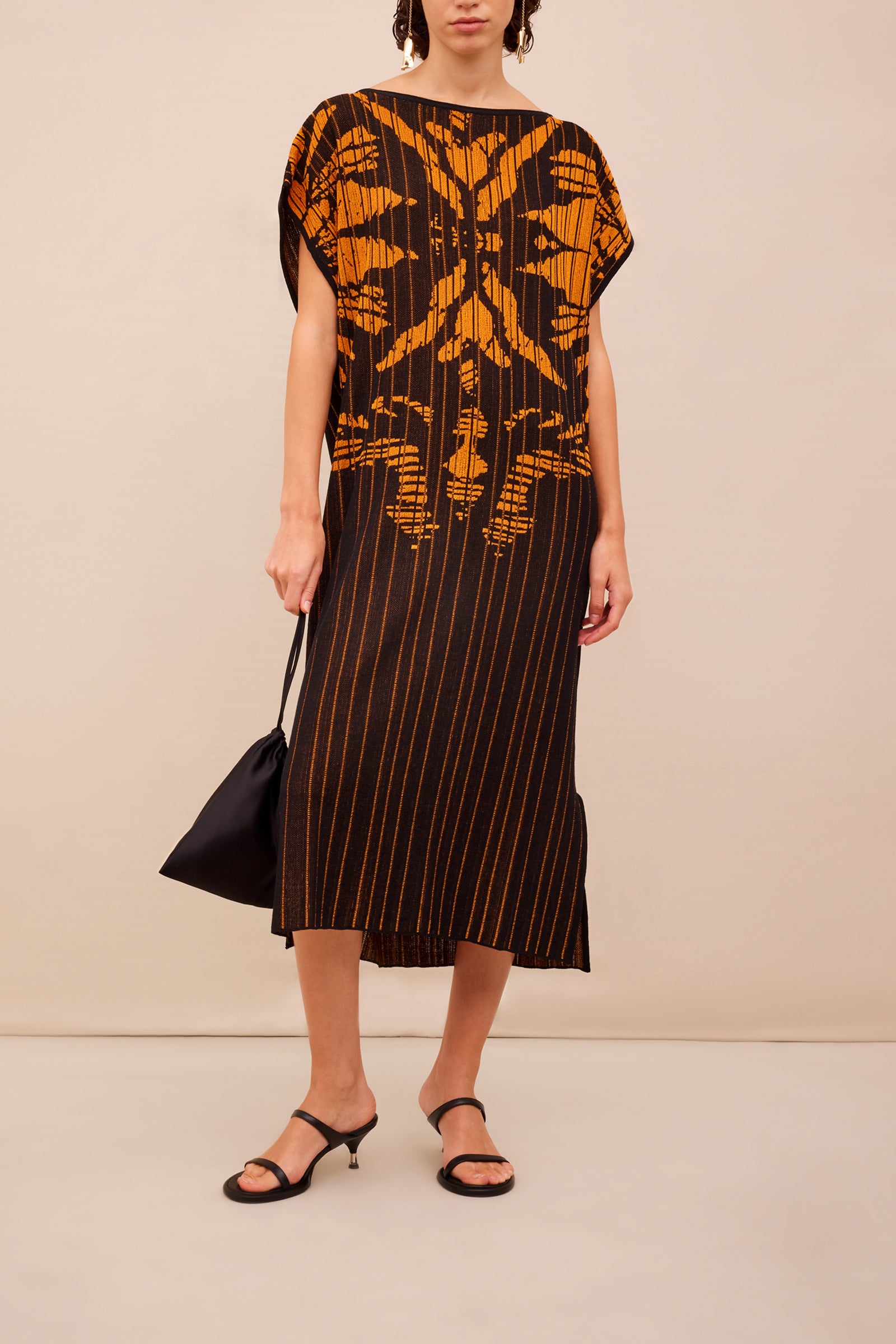 KNITTED DRESS