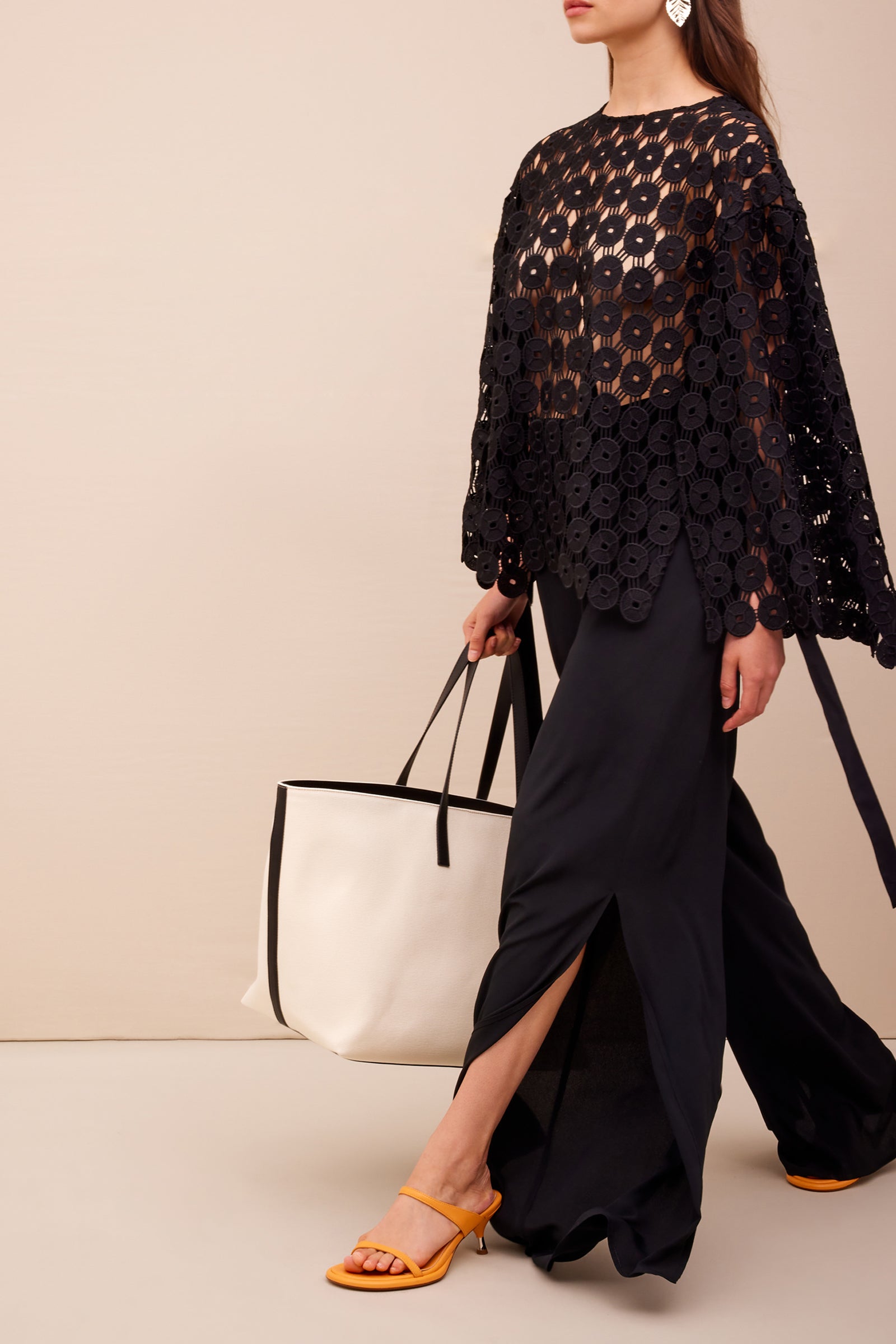 NARA MACRAMÃ BLOUSE
