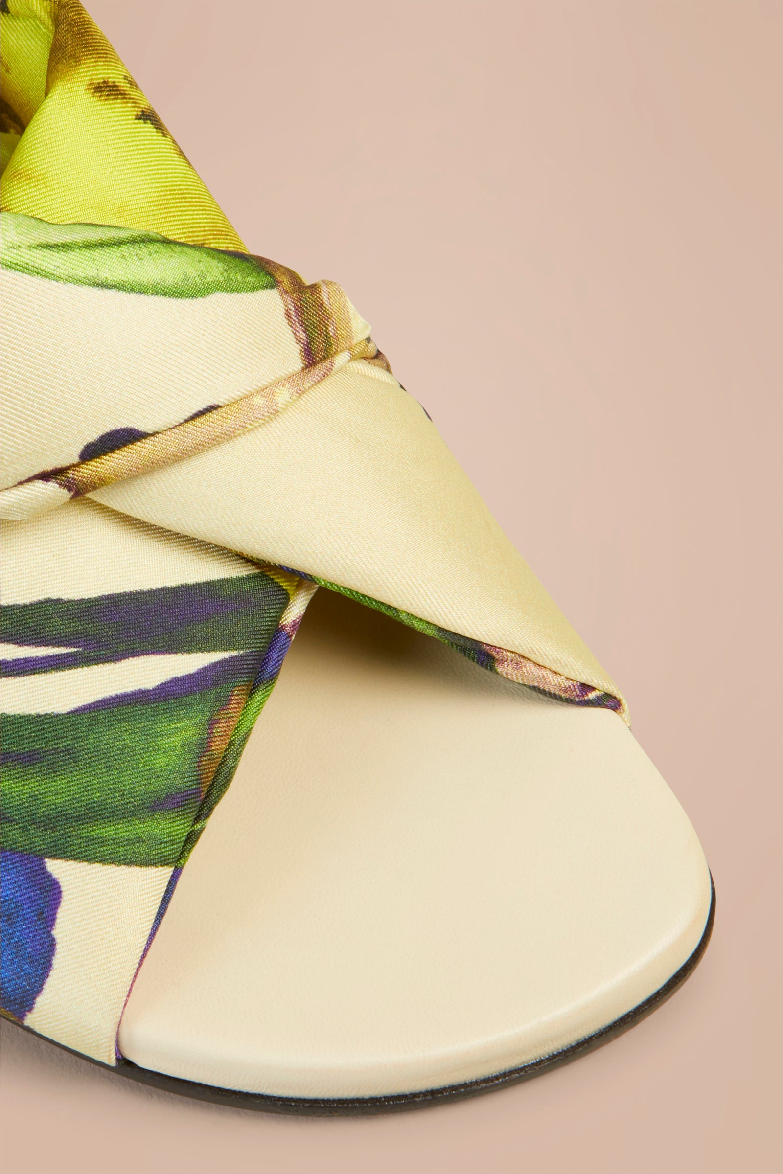 ERIKA SANDAL
