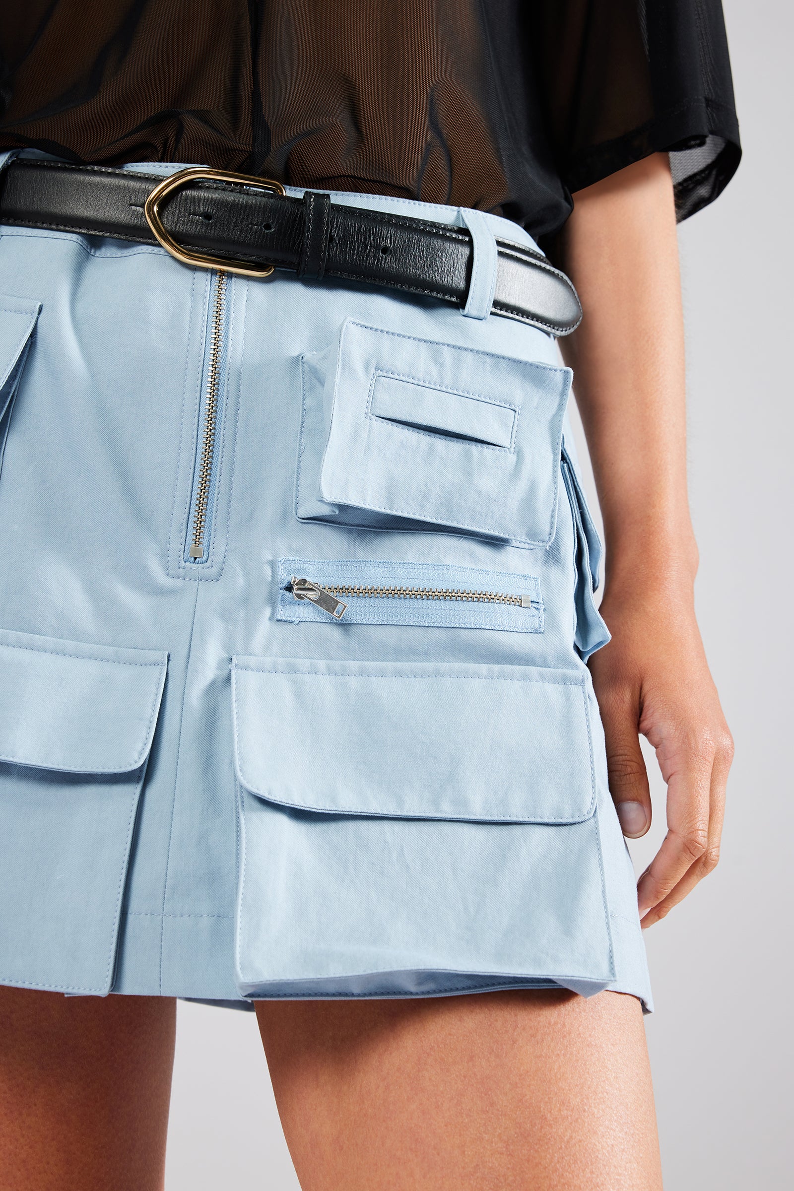 GONNA/PANTALONE