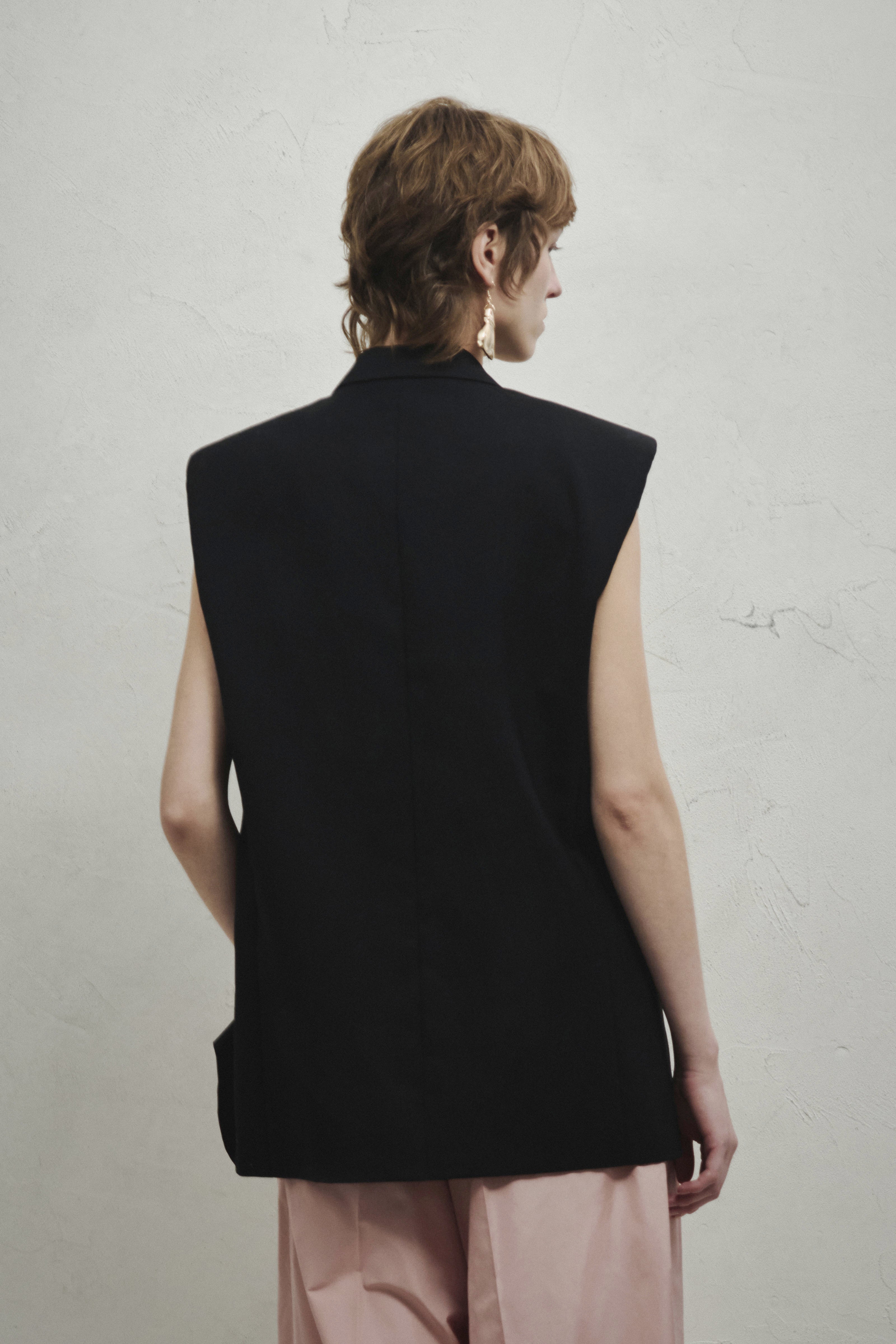 IVO VEST