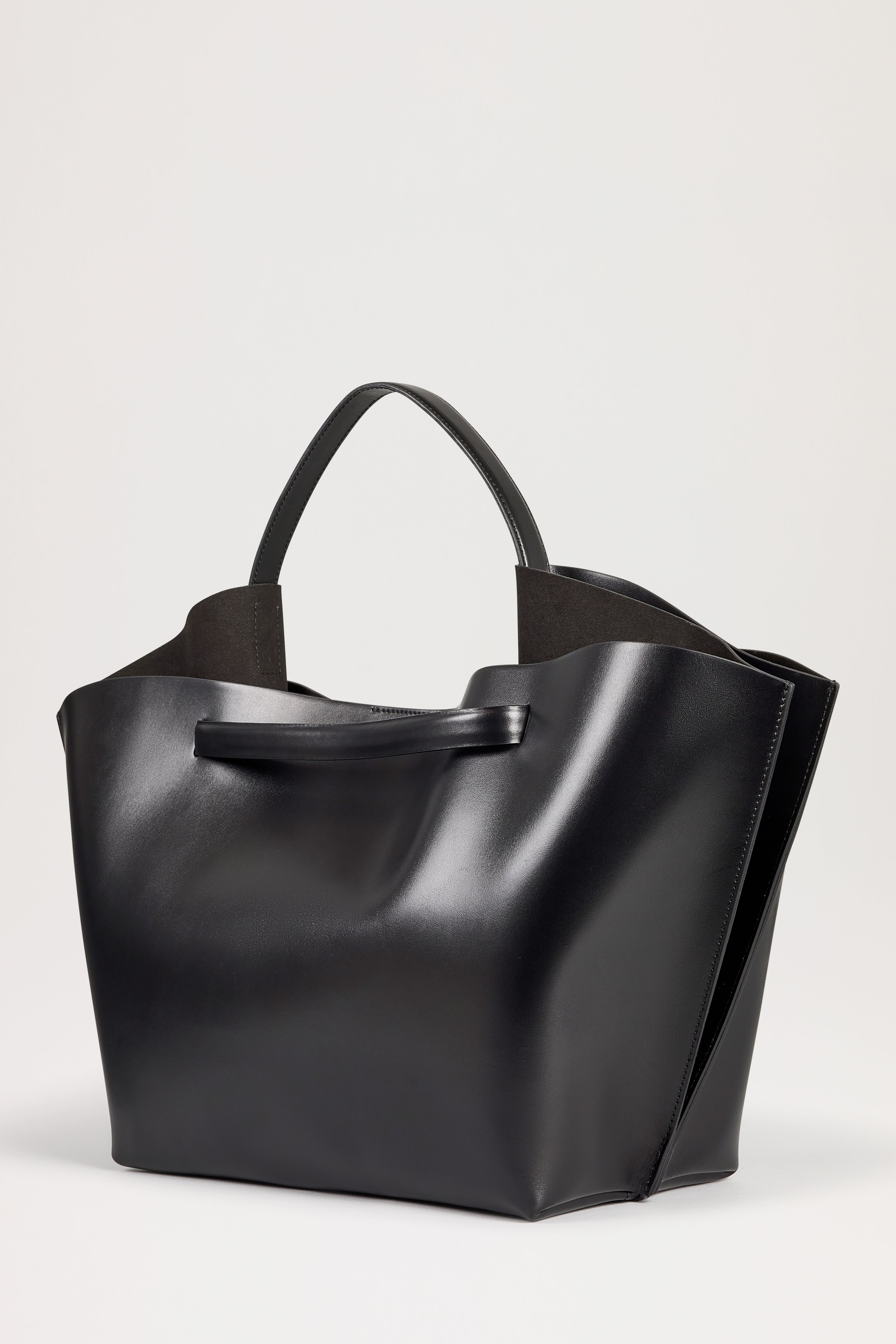 BAG LIA